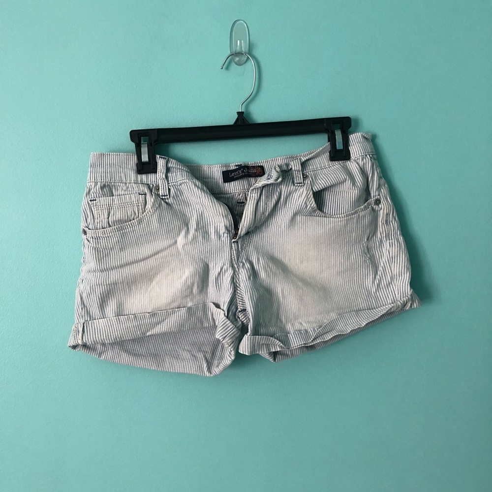 LEVI’S Pin Striped Shorts